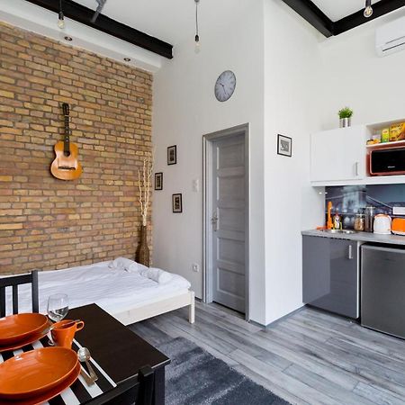 K10 A Kazinczy Apartment Budapest Luaran gambar