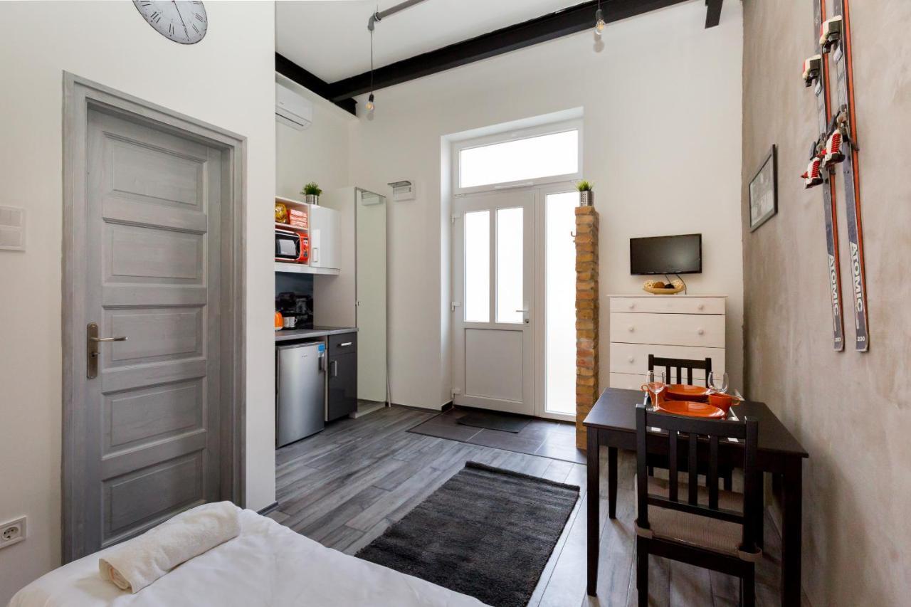 K10 A Kazinczy Apartment Budapest Luaran gambar